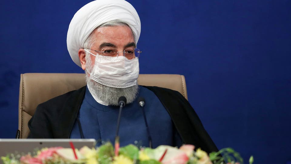 البرلمان الايراني يحيل ملف روحاني الى القضاء "لانتهاكه الدستور"