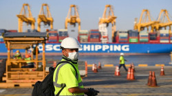 النفط يغلق على انخفاض بنحو 2% بسبب إنتاج ليبيا ومخاوف كورونا