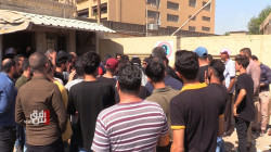 "اليوميون" يغلقون هيئة تقاعد البصرة وتظاهرة للمفسوخة عقودهم في كركوك (صور)