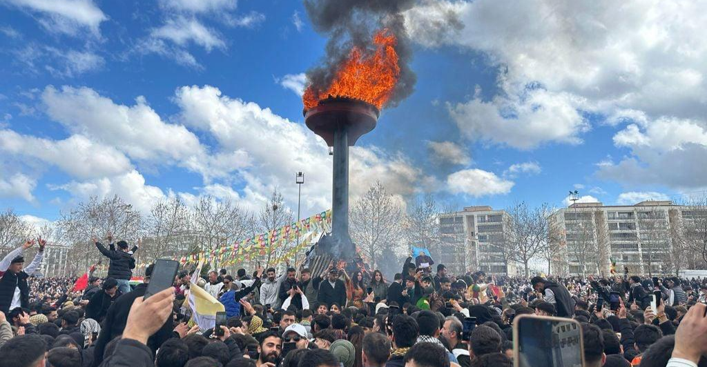 نوروز حاشد في "ديار بكر" على وقع عملية سلام منتظرة (صور)